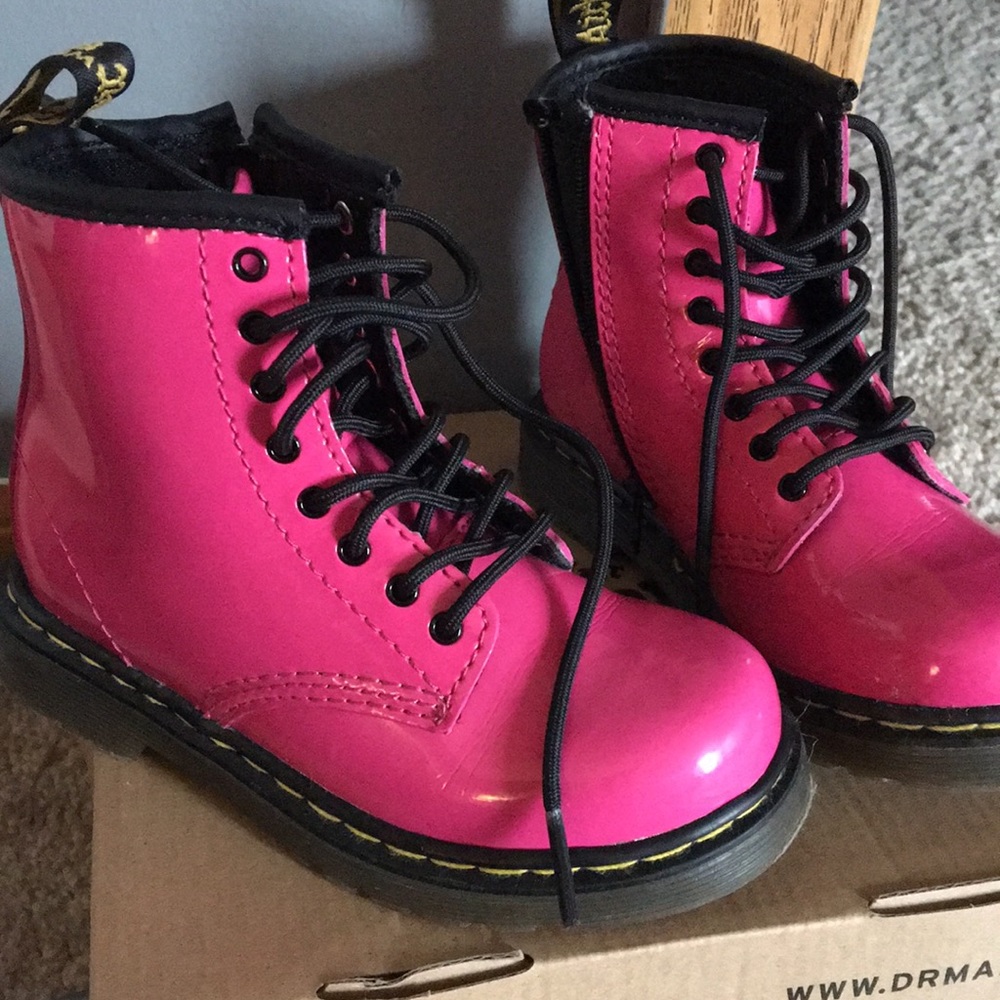 CHILDREN PINK DR MARTENS